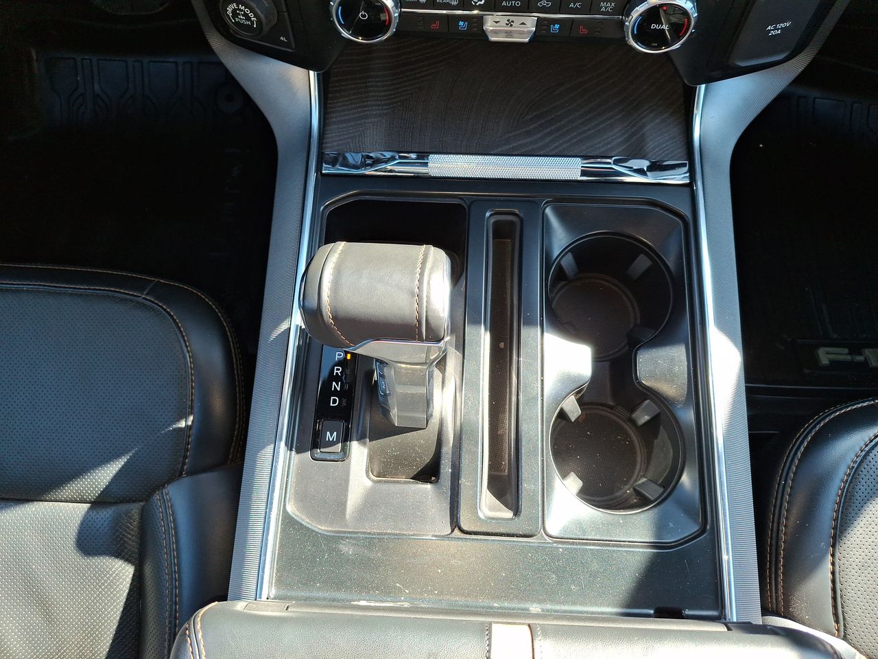 Ford F-150 — foto 31 de 36