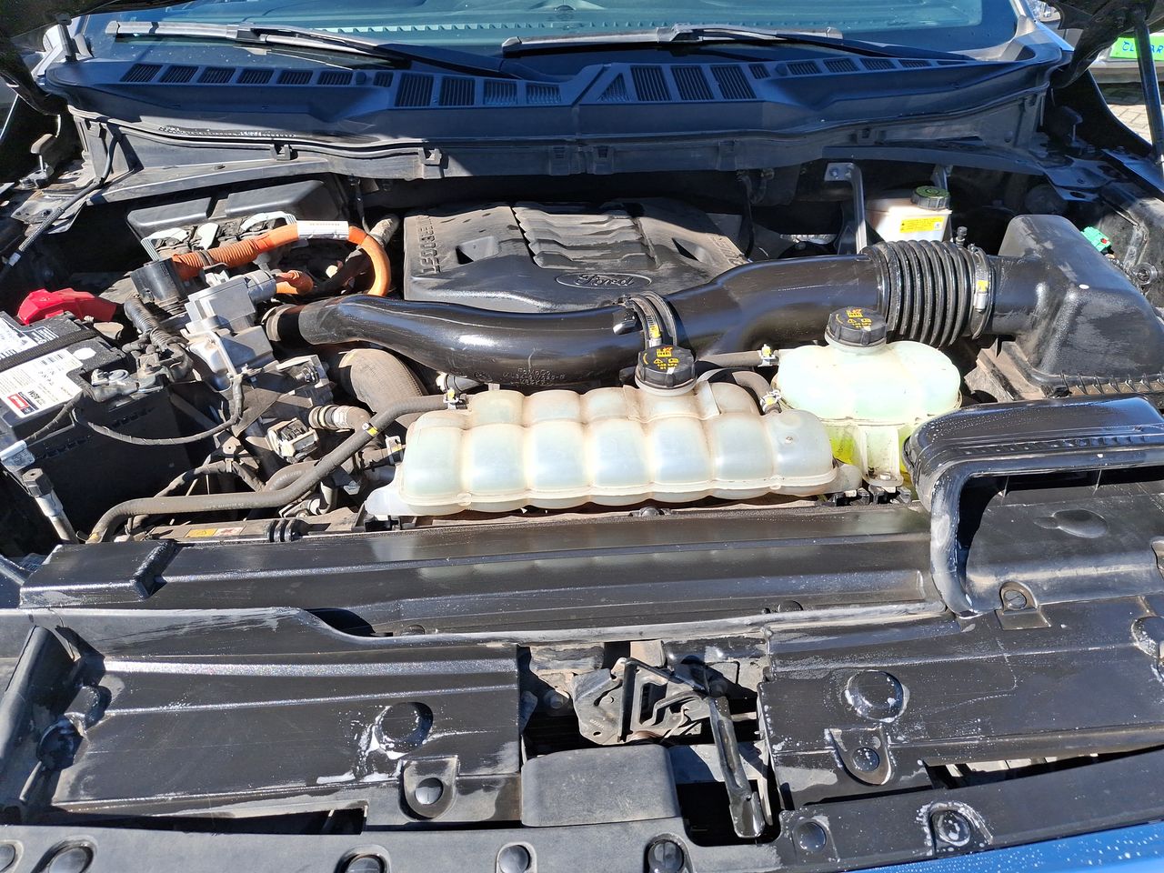 Ford F-150 — foto 17 de 36