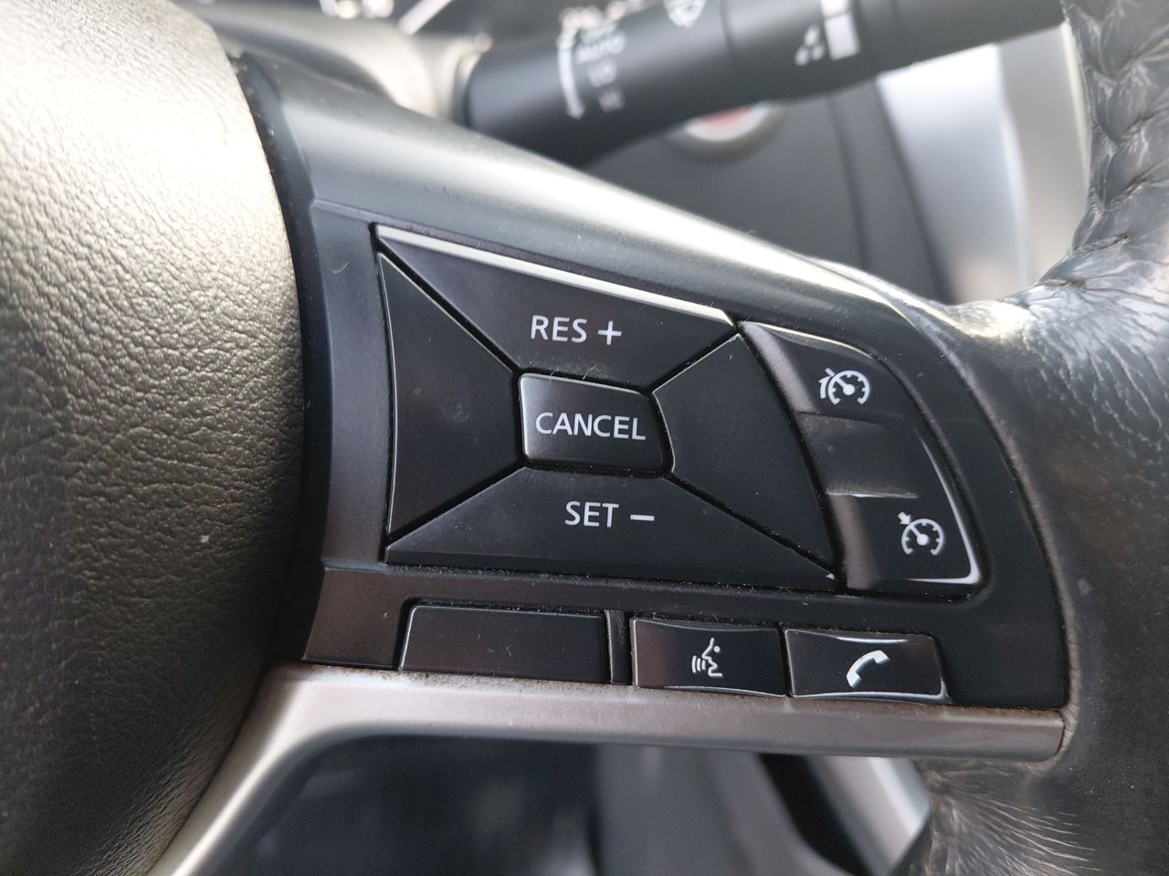 NISSAN - 17