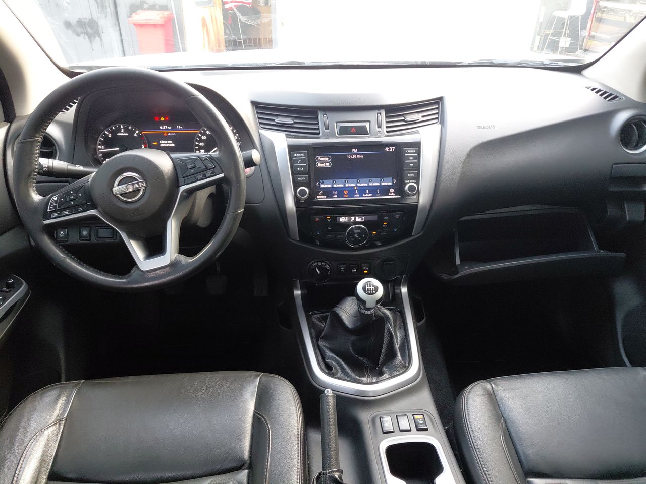 NISSAN - 23