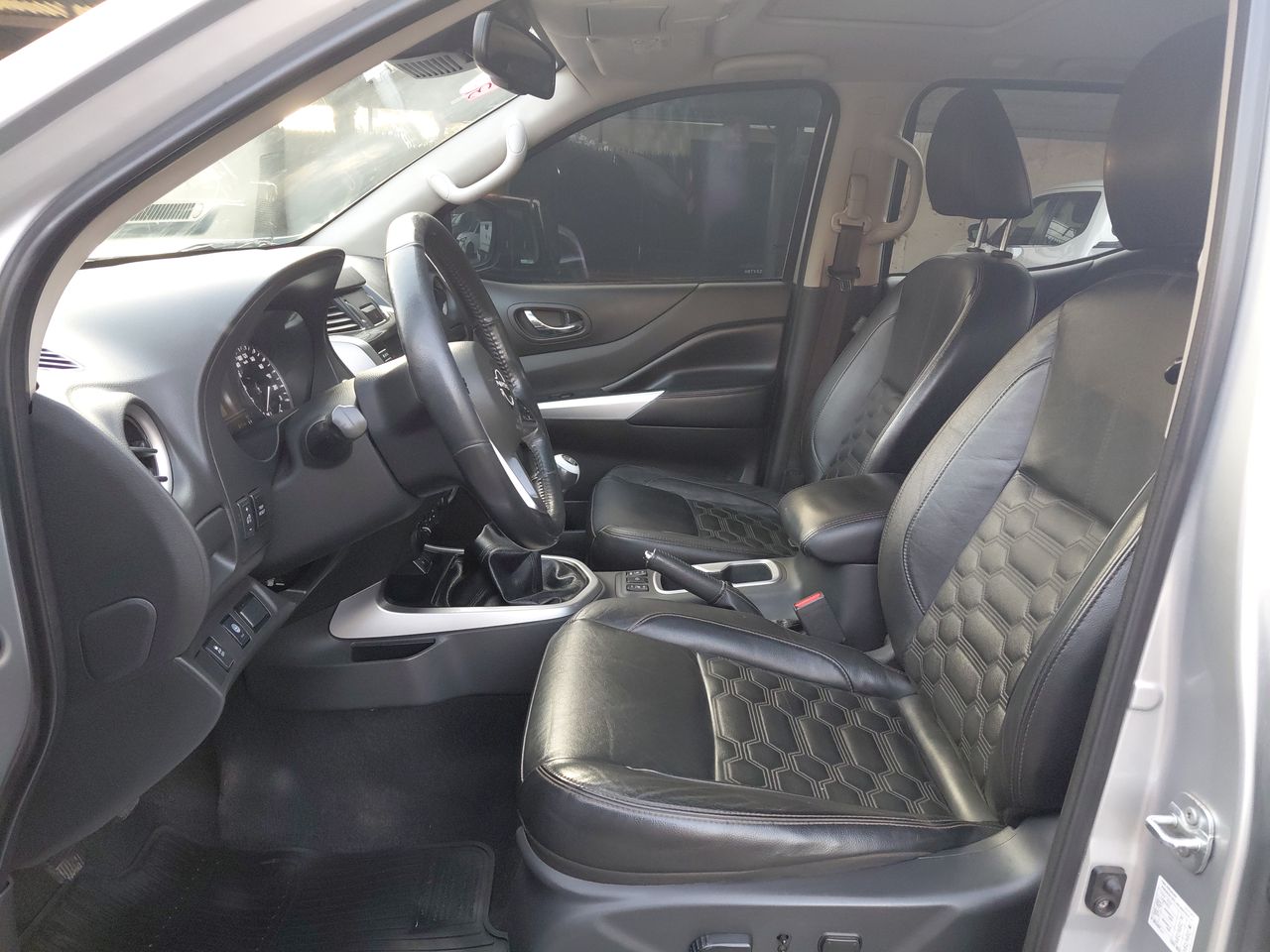 NISSAN - 15