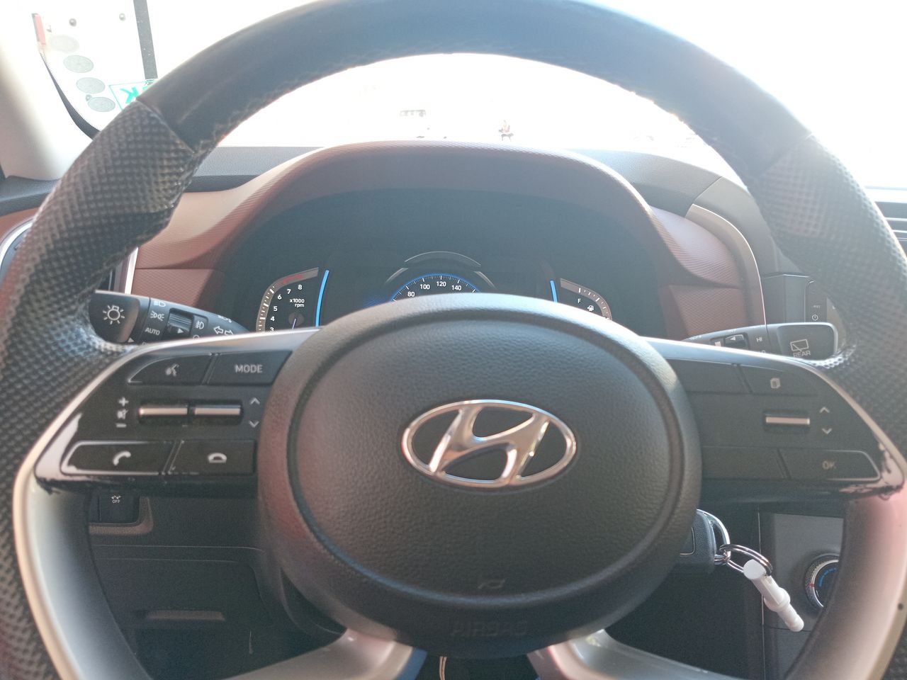 HYUNDAI - 25