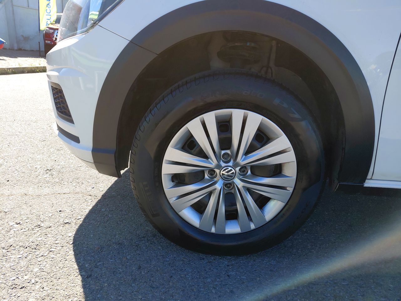 VOLKSWAGEN - 15