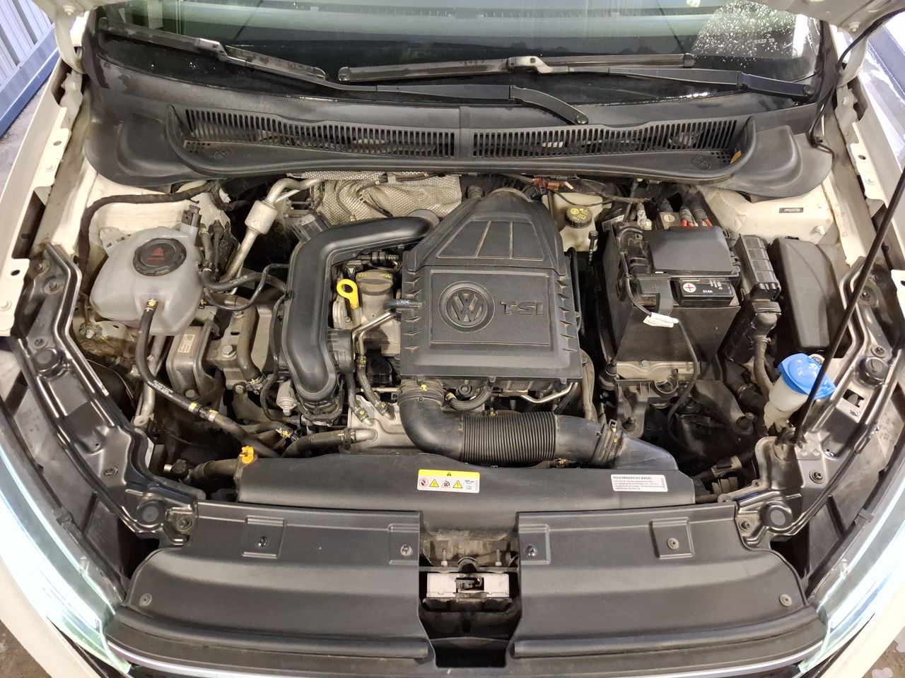 VOLKSWAGEN - 18