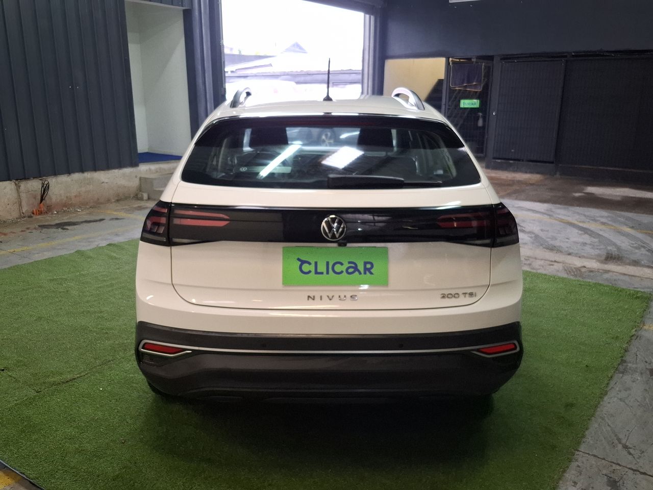 VOLKSWAGEN - 6