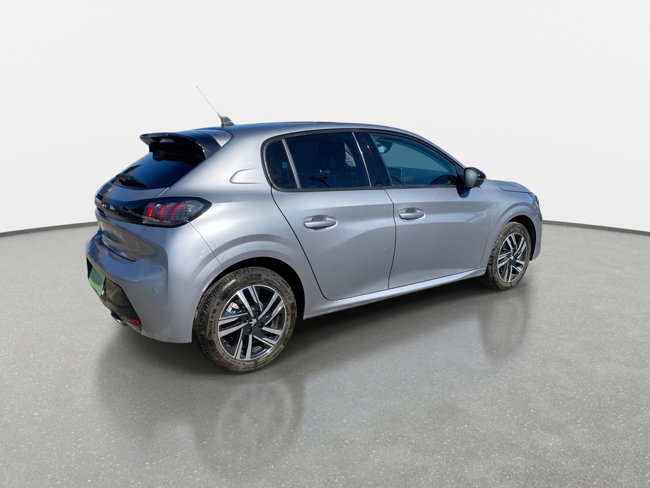 Peugeot 208 — foto 8 de 36