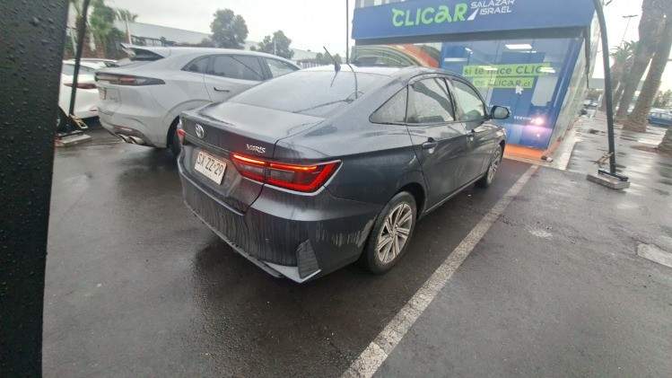 TOYOTA - 4