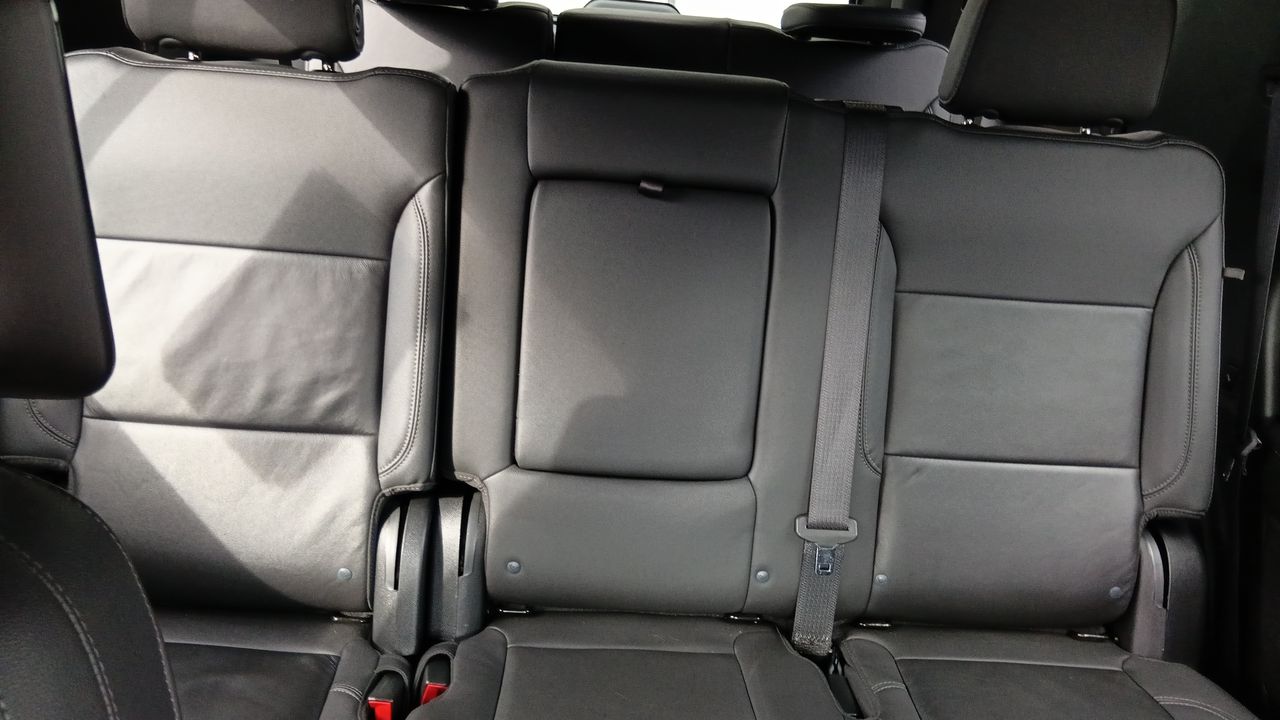 Chevrolet Tahoe — foto 26 de 28