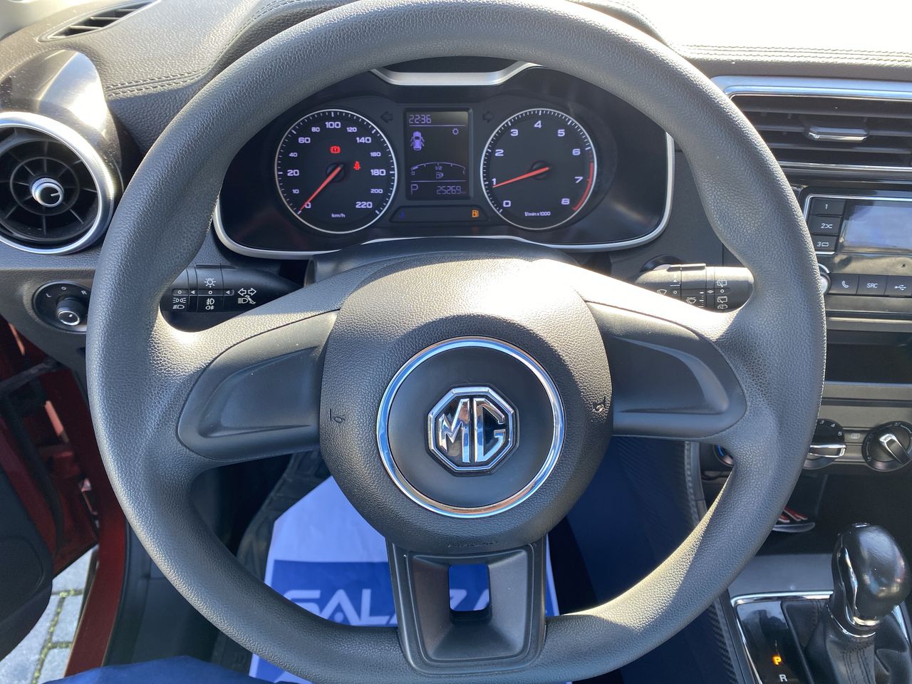 MG Zs — foto 18 de 26
