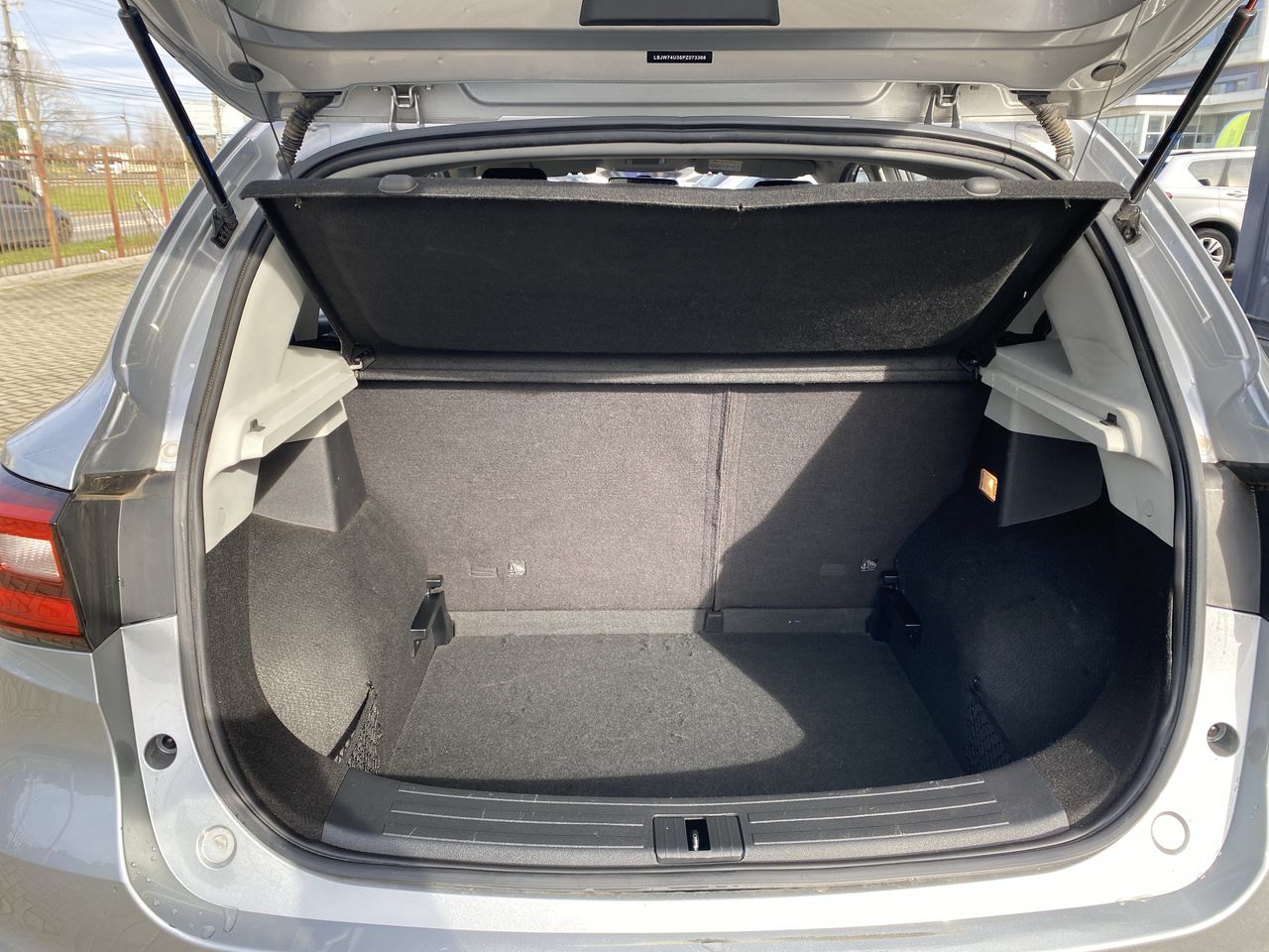 Toyota RAV4 — foto 14 de 25