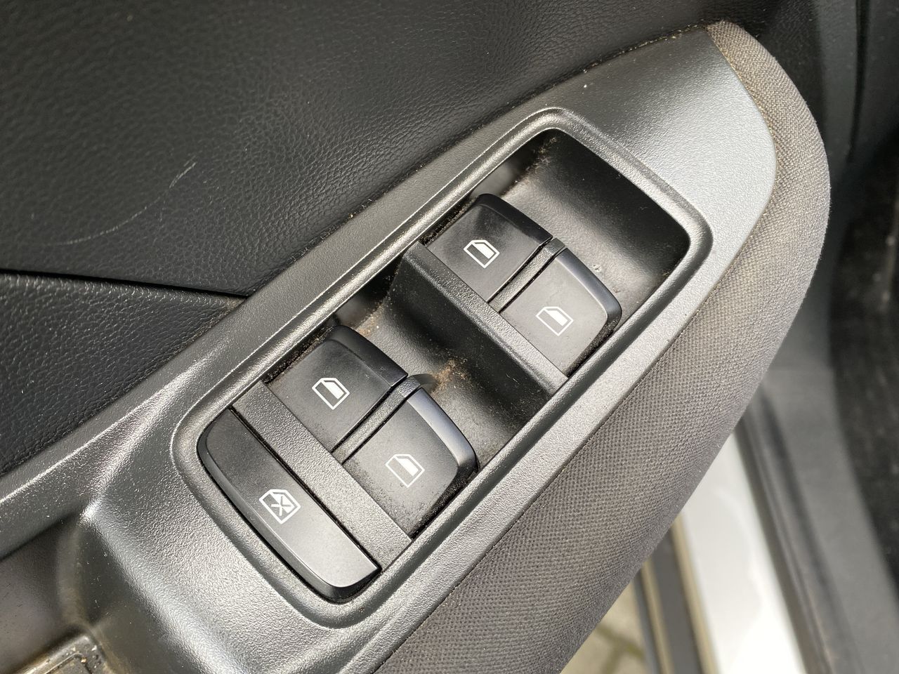 Toyota RAV4 — foto 15 de 25