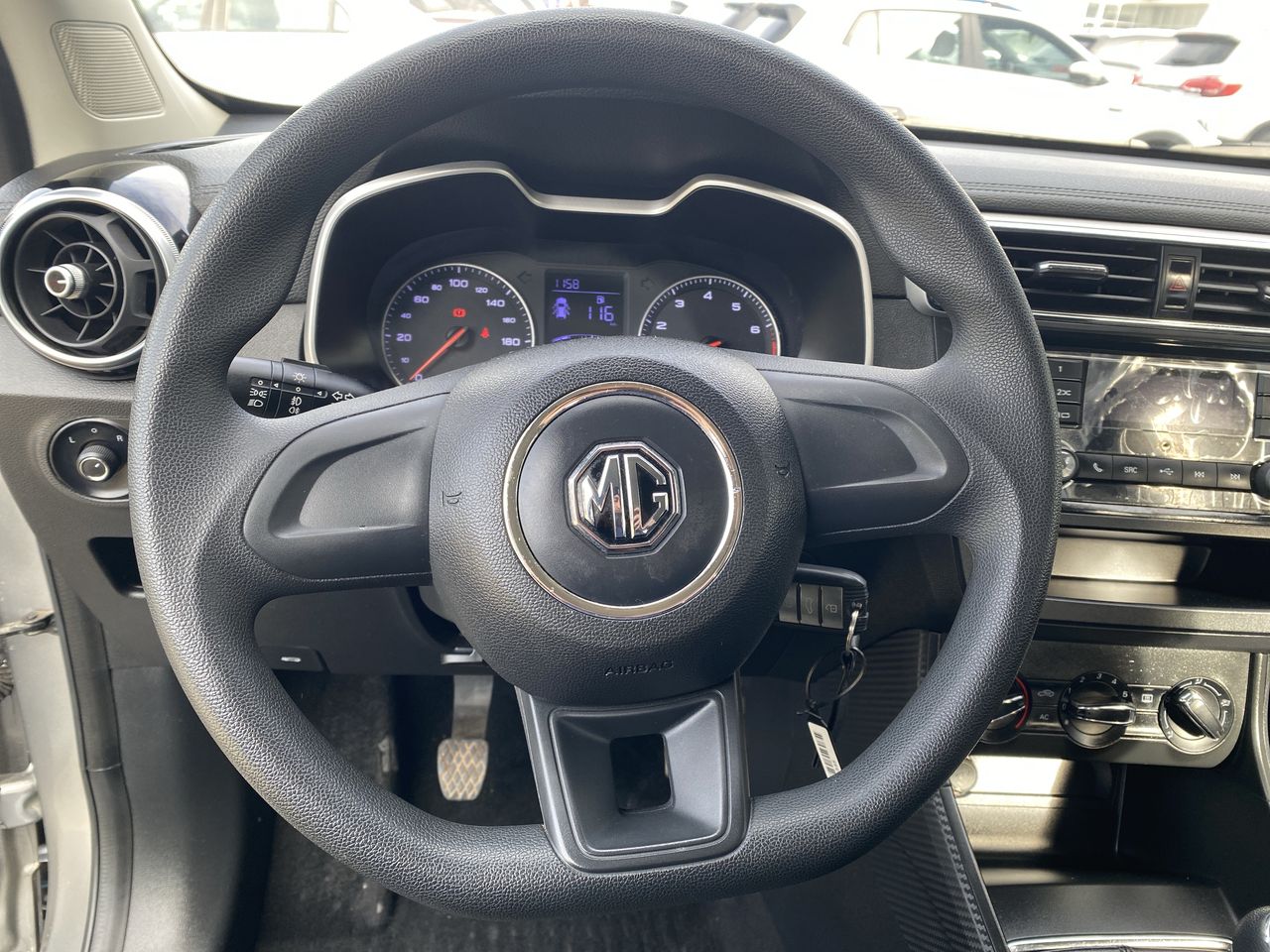 Toyota RAV4 — foto 18 de 25