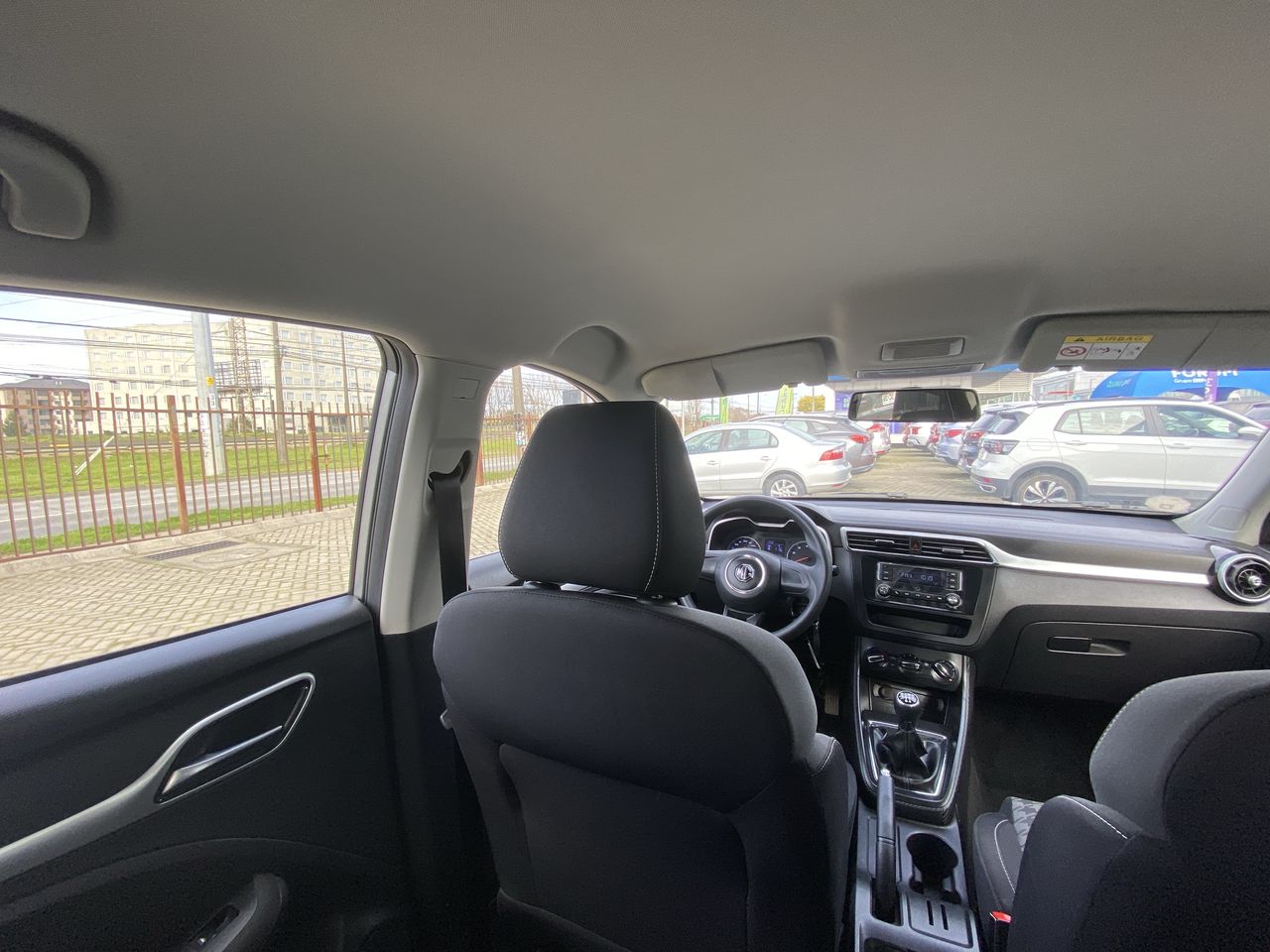 Toyota RAV4 — foto 9 de 25