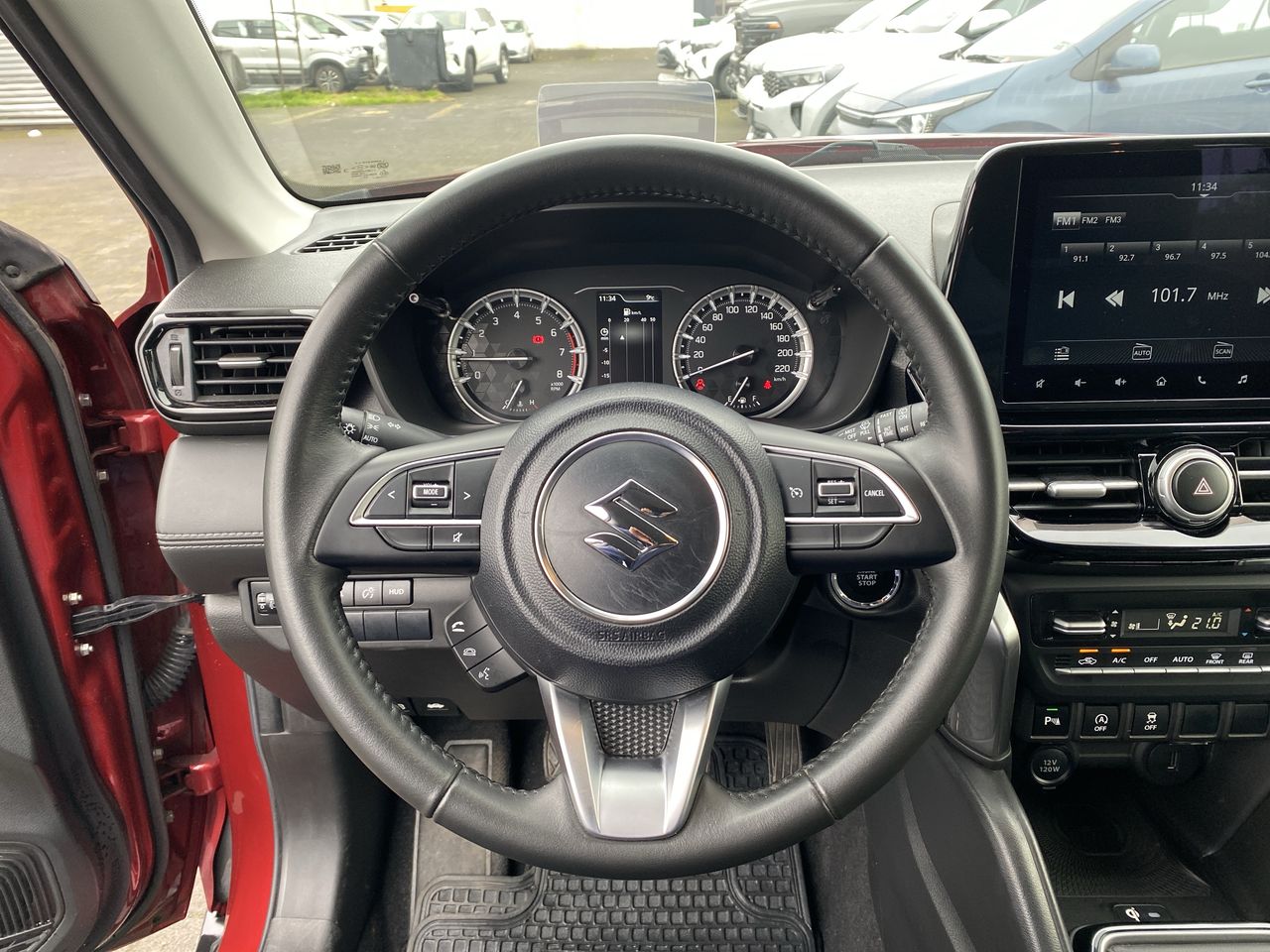 Suzuki Grand Vitara — foto 19 de 28