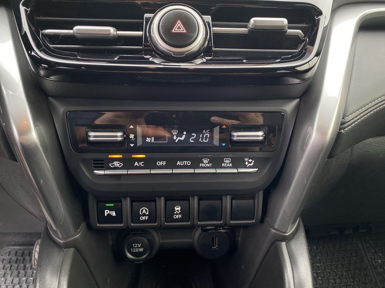 Suzuki Grand Vitara — foto 24 de 28