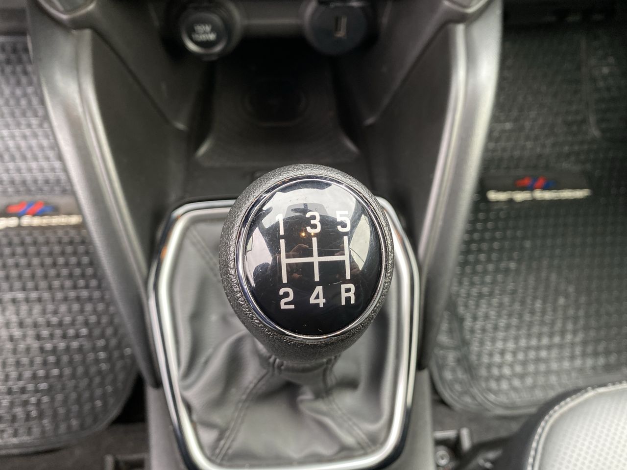 Suzuki Grand Vitara — foto 25 de 28