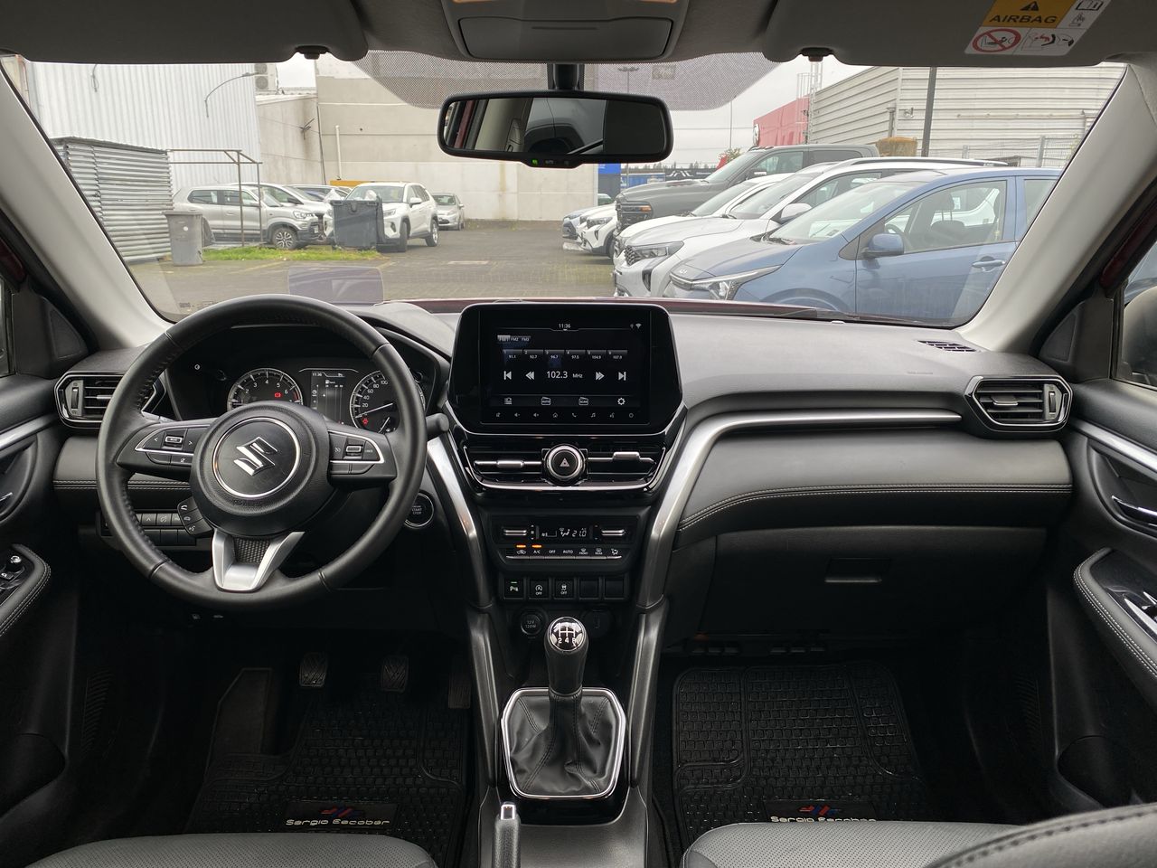 Suzuki Grand Vitara — foto 26 de 28
