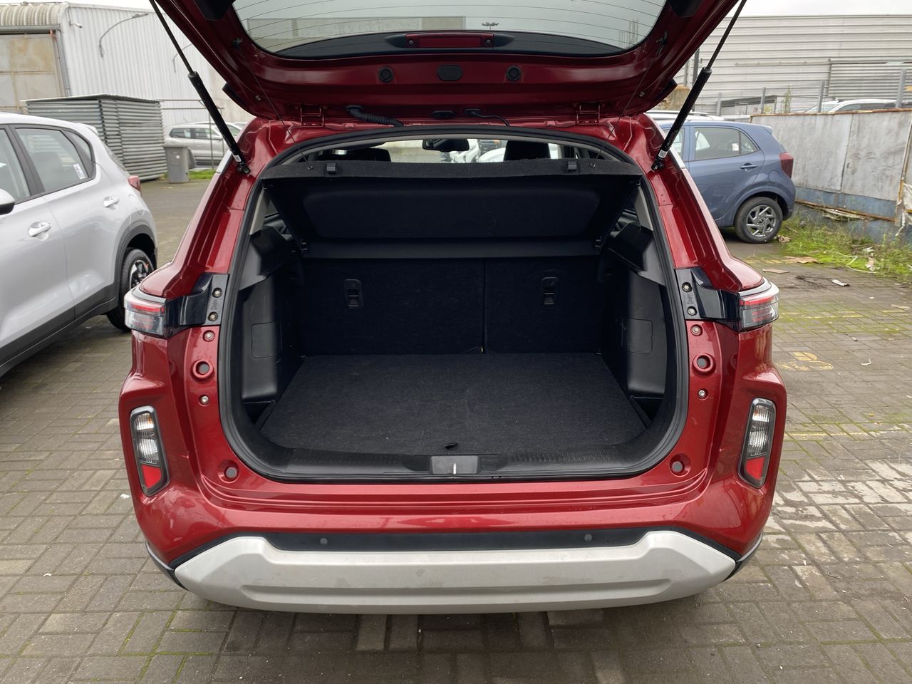 Suzuki Grand Vitara — foto 15 de 28