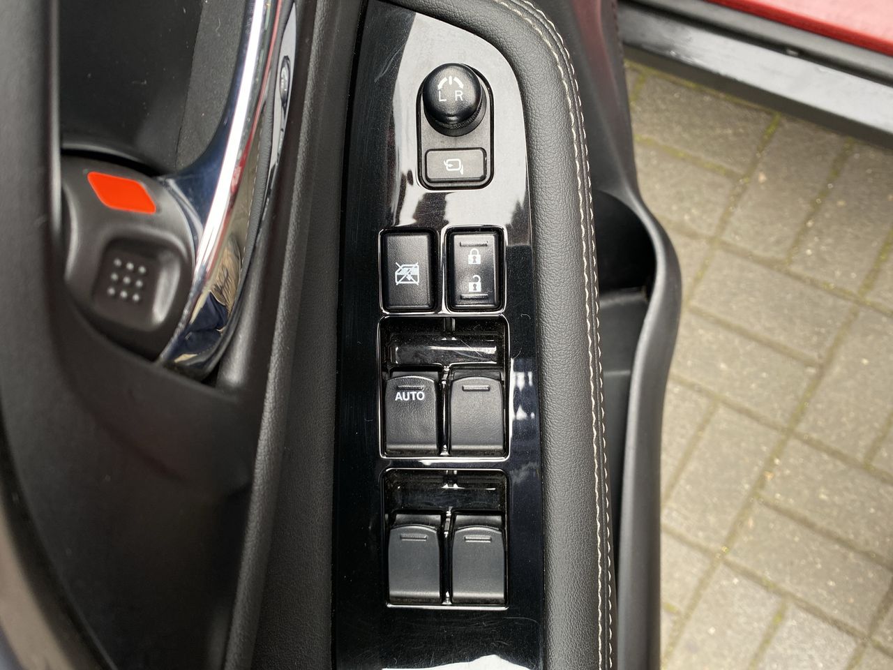 Suzuki Grand Vitara — foto 16 de 28