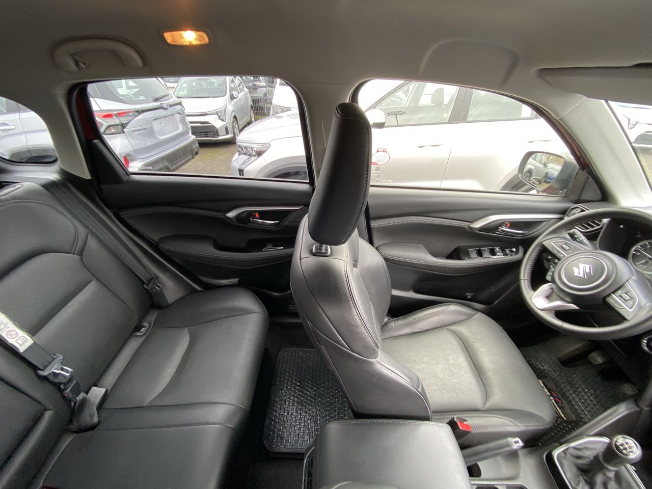 Suzuki Grand Vitara — foto 8 de 28