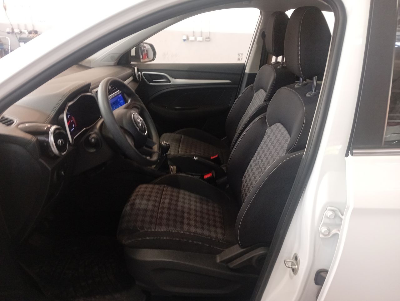 Peugeot 3008 — foto 23 de 32