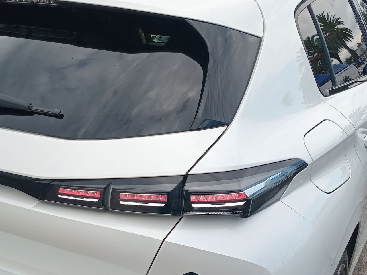PEUGEOT - 9