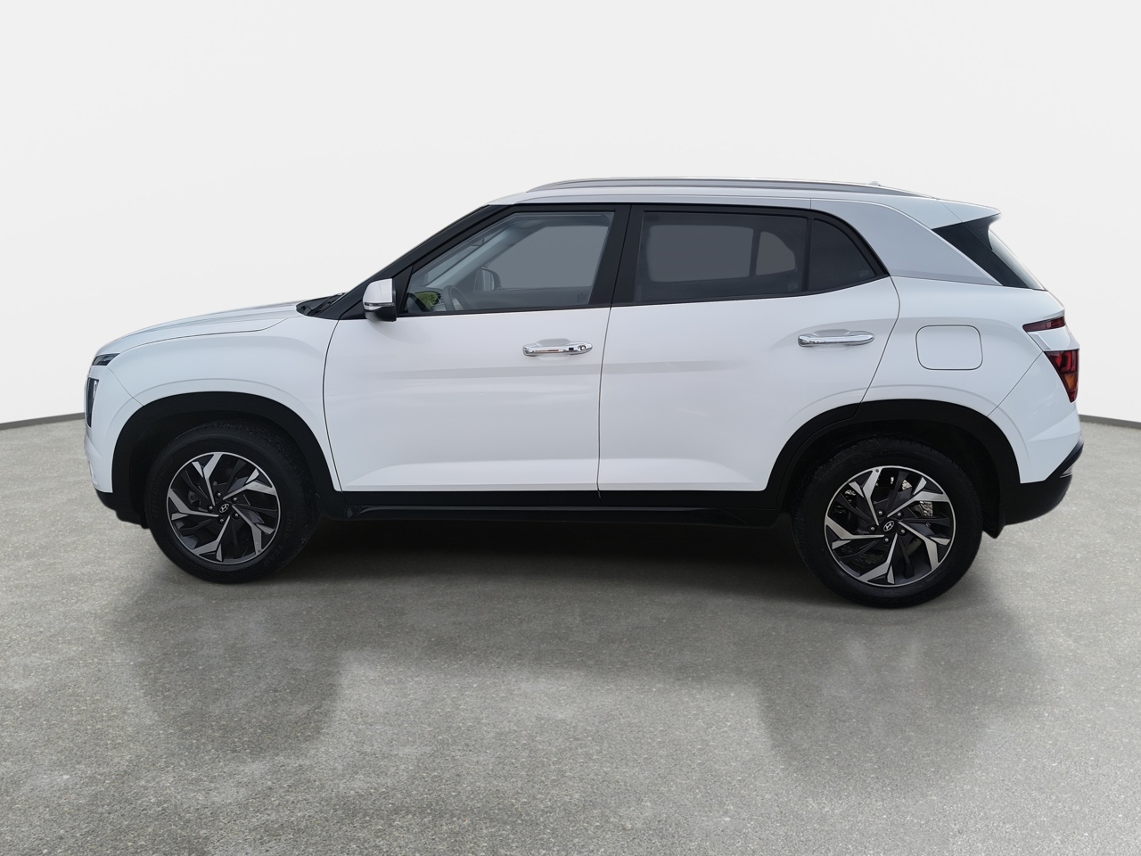 HYUNDAI - 4