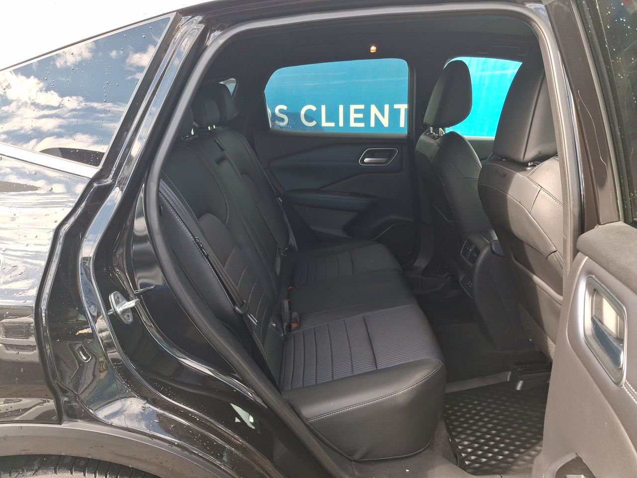 NISSAN - 35