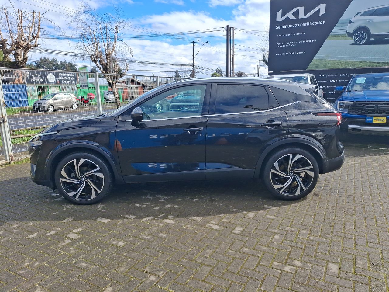 NISSAN - 4