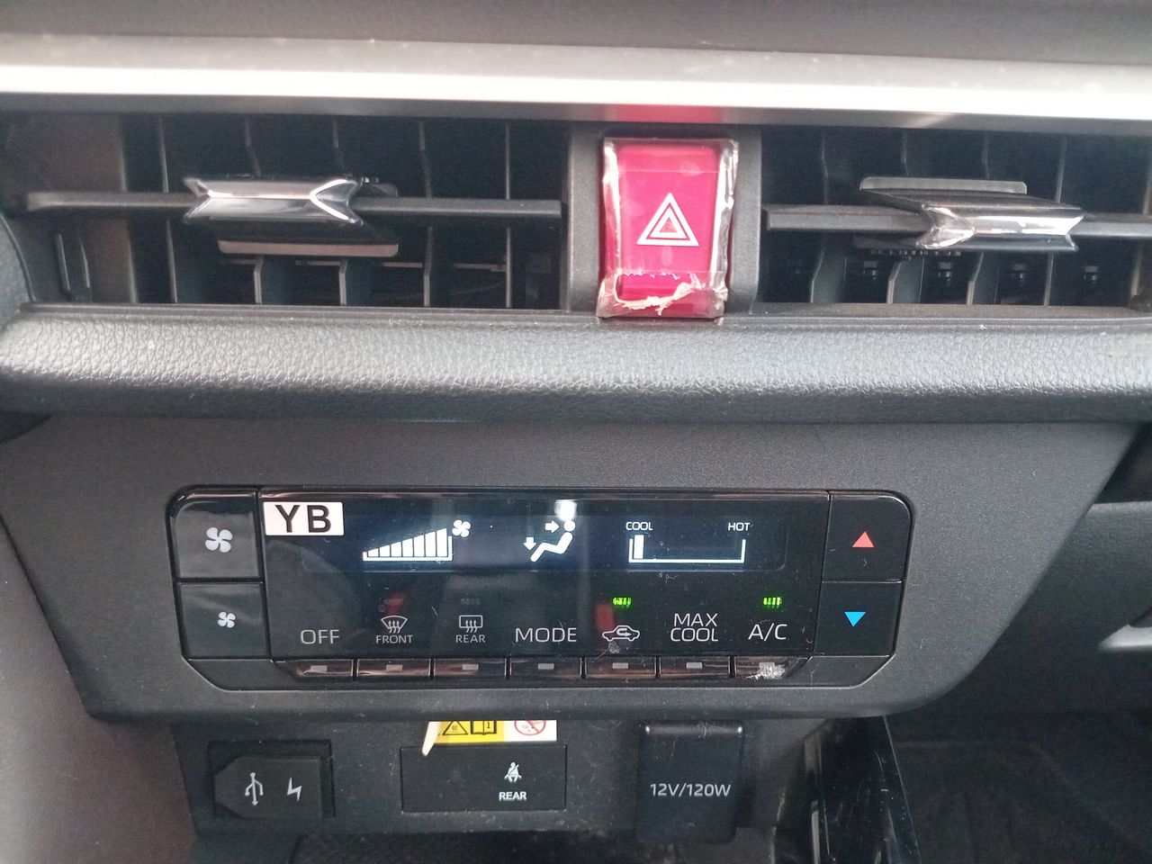 Chery Tiggo 8 — foto 20 de 25