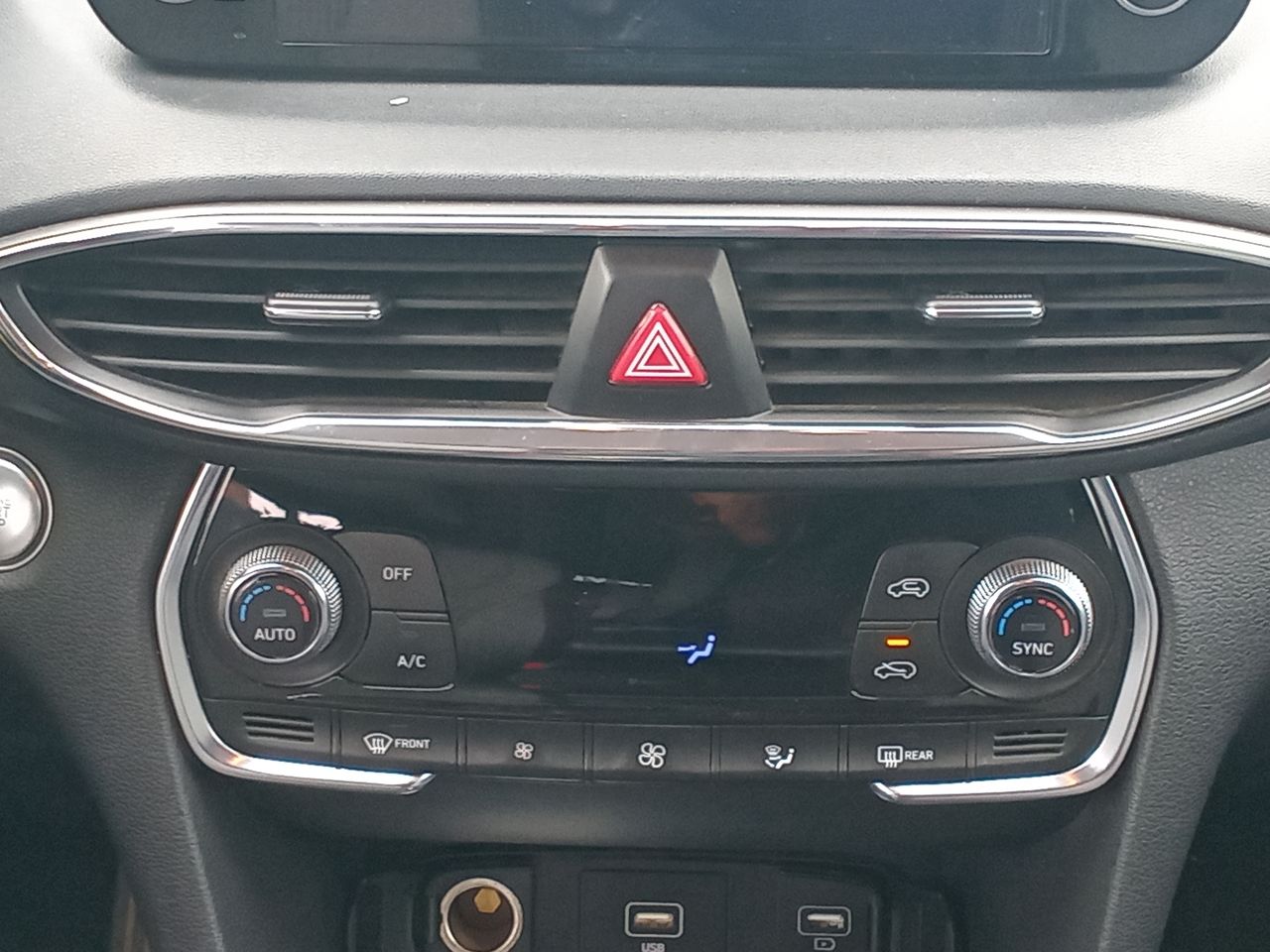 Hyundai Santa Fe — foto 28 de 34