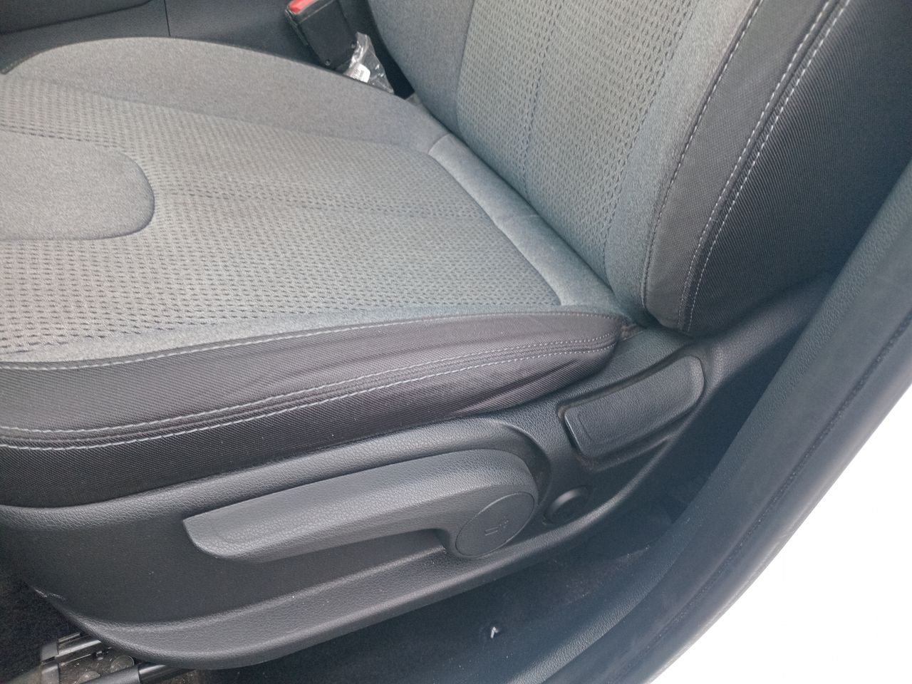 Hyundai Santa Fe — foto 21 de 34