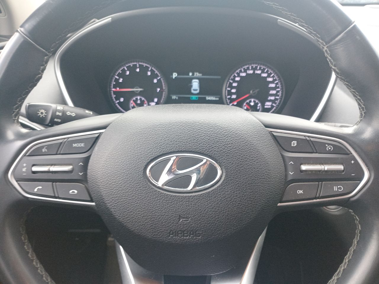 Hyundai Santa Fe — foto 24 de 34