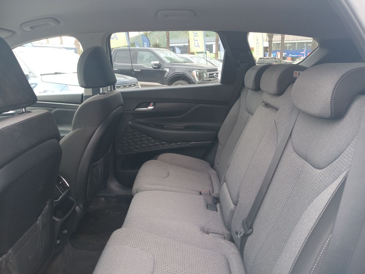 Hyundai Santa Fe — foto 12 de 34