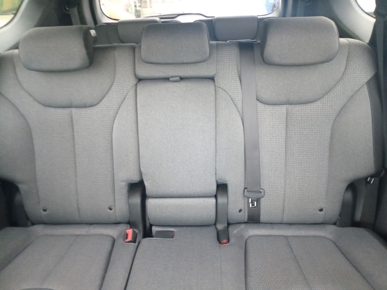Hyundai Santa Fe — foto 13 de 34