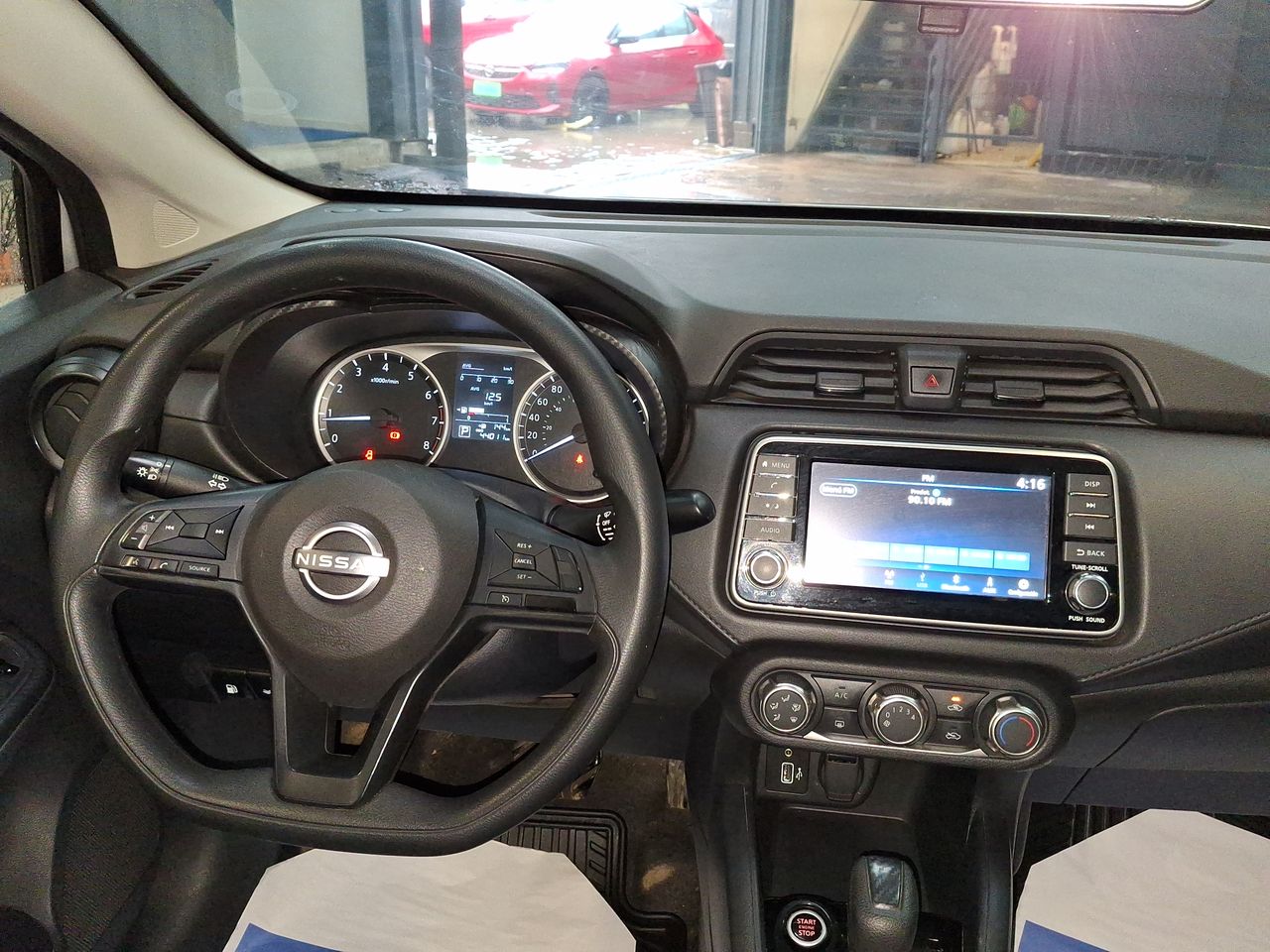 NISSAN - 30