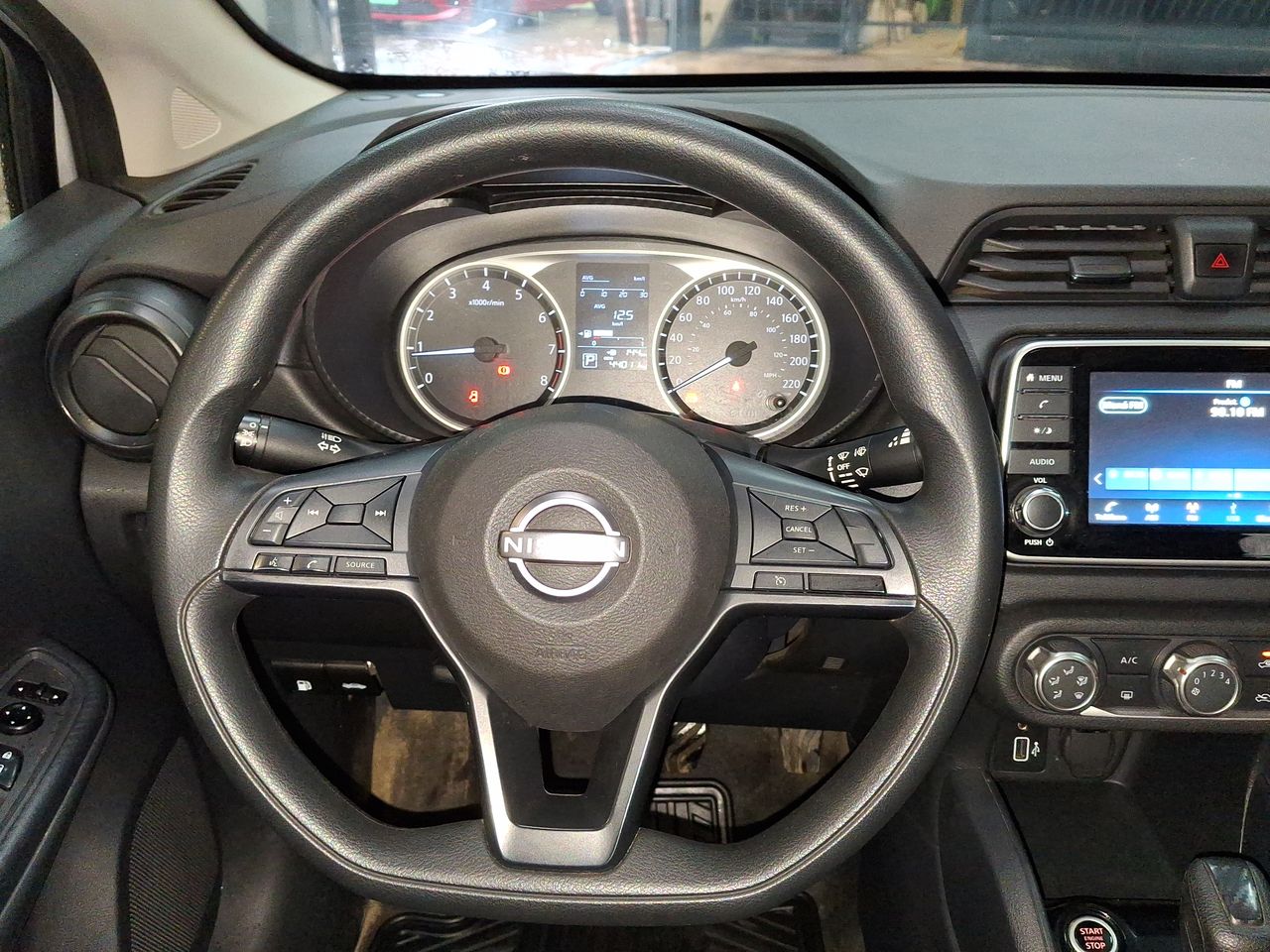 NISSAN - 24