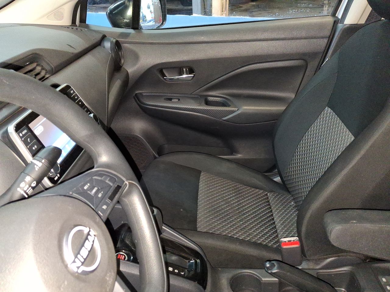 NISSAN - 9