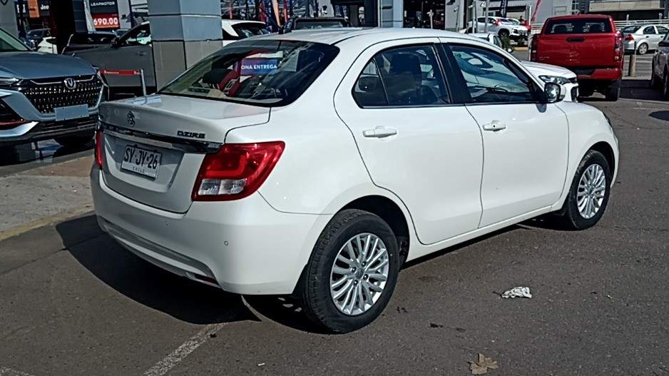 SUZUKI - 4