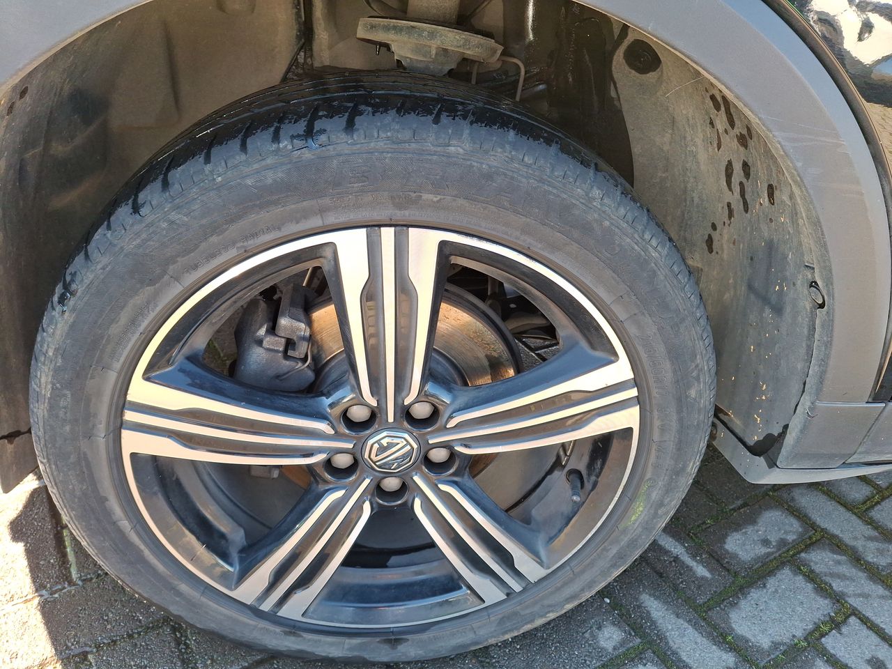 MG Zs — foto 10 de 27