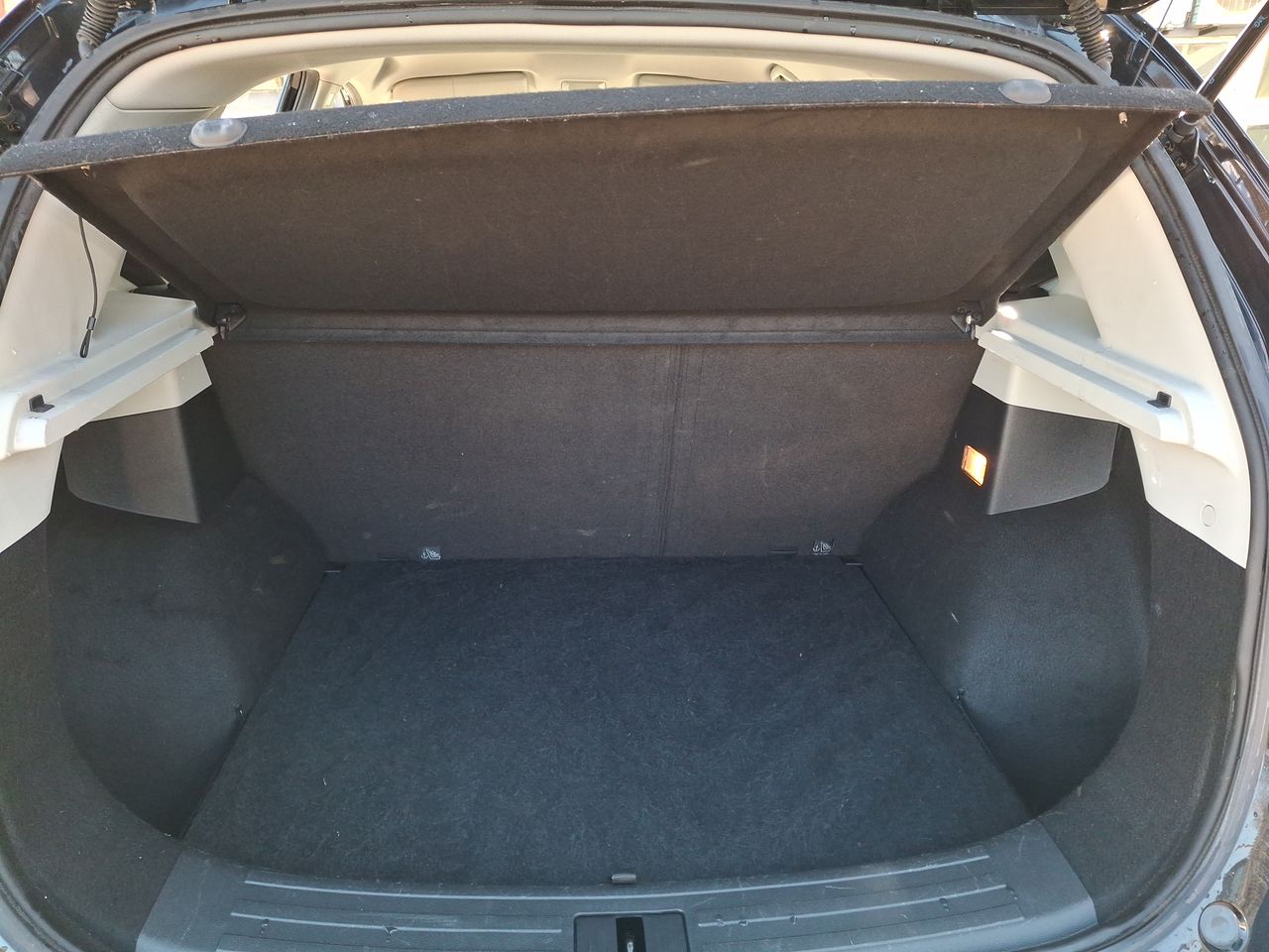 MG Zs — foto 14 de 27