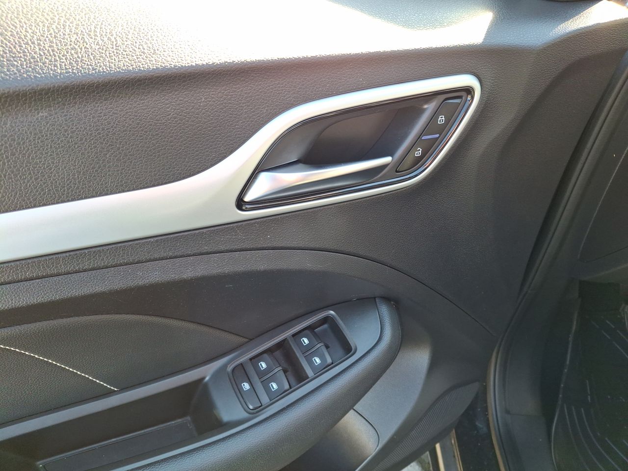 MG Zs — foto 15 de 27