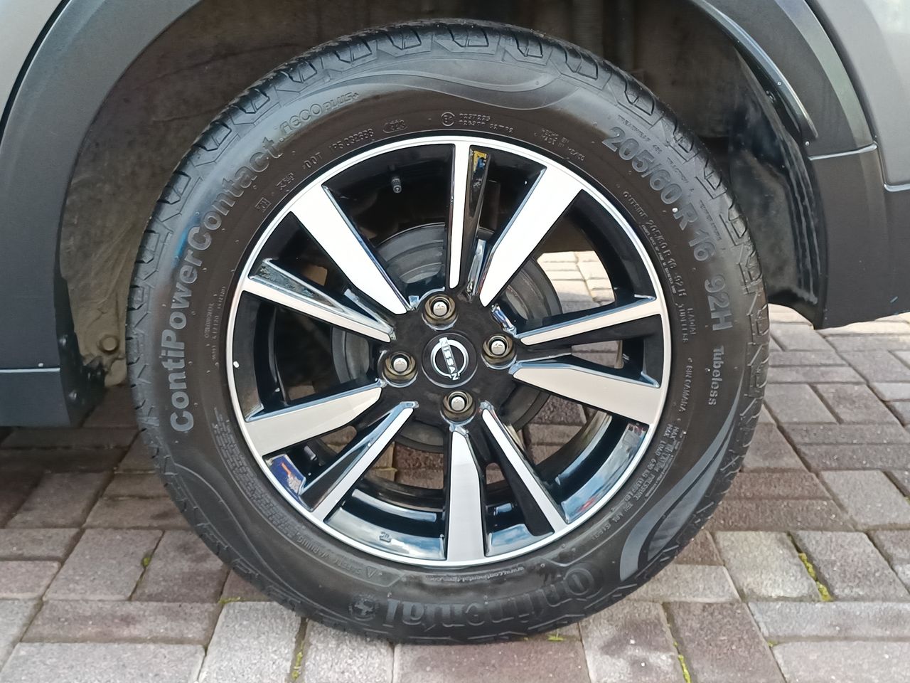 NISSAN - 17