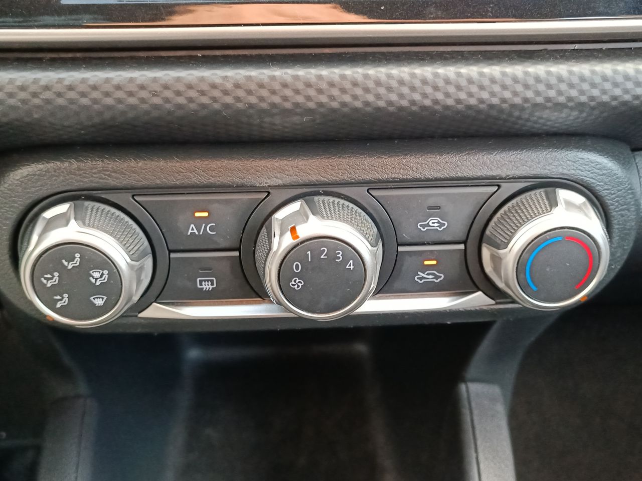NISSAN - 29