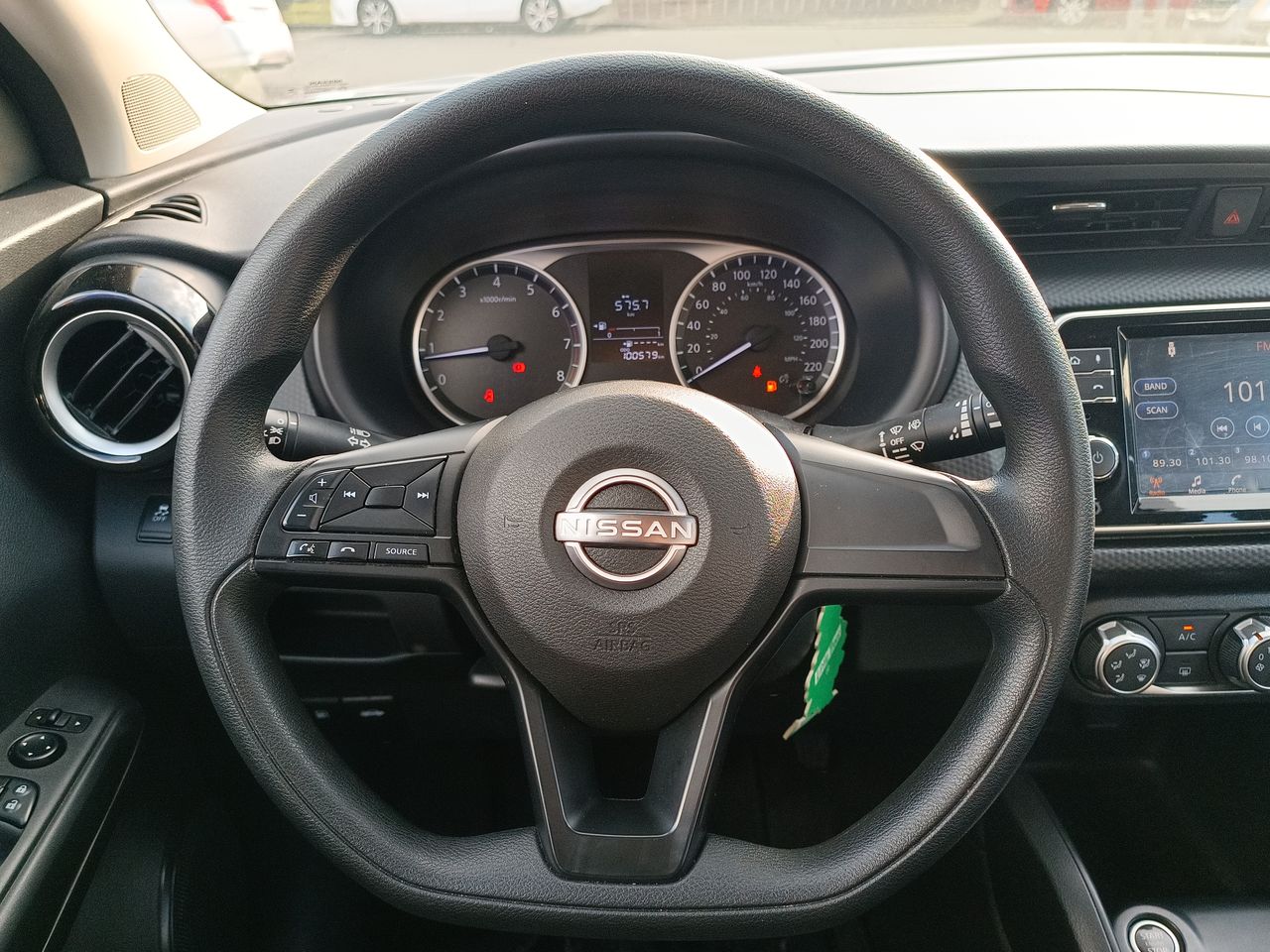 NISSAN - 25