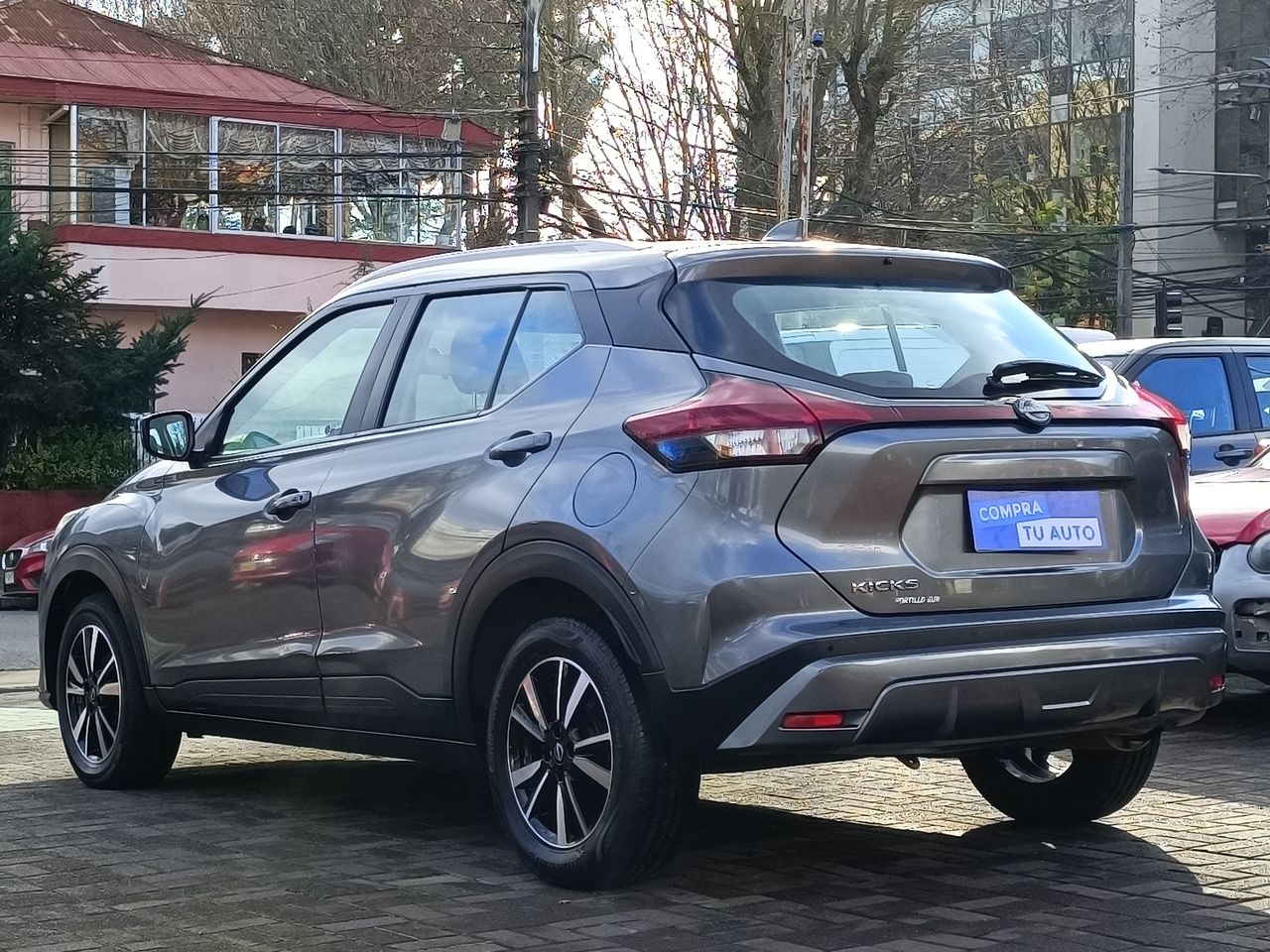 NISSAN - 5