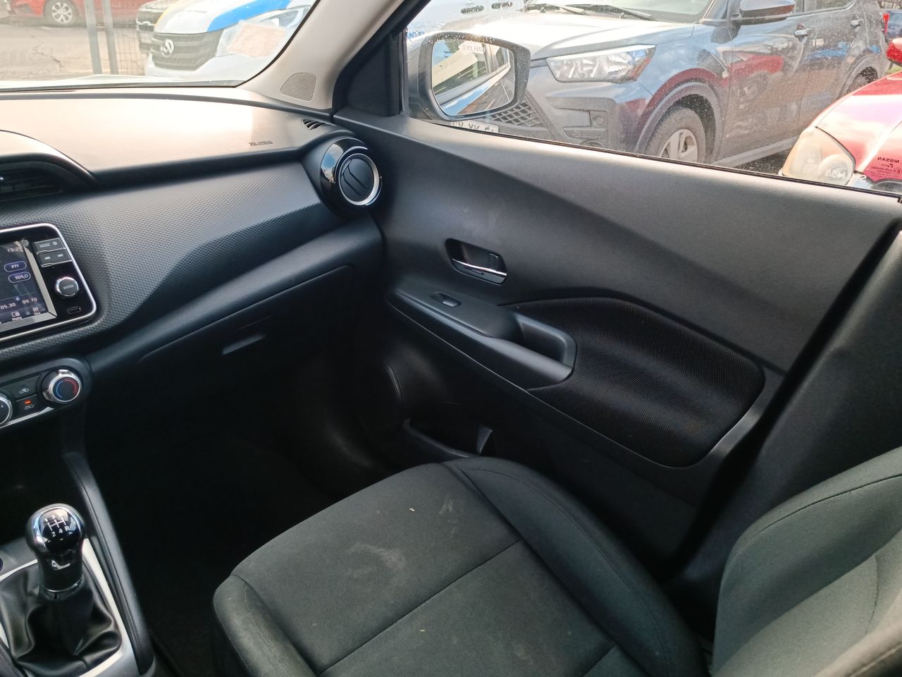 NISSAN - 10