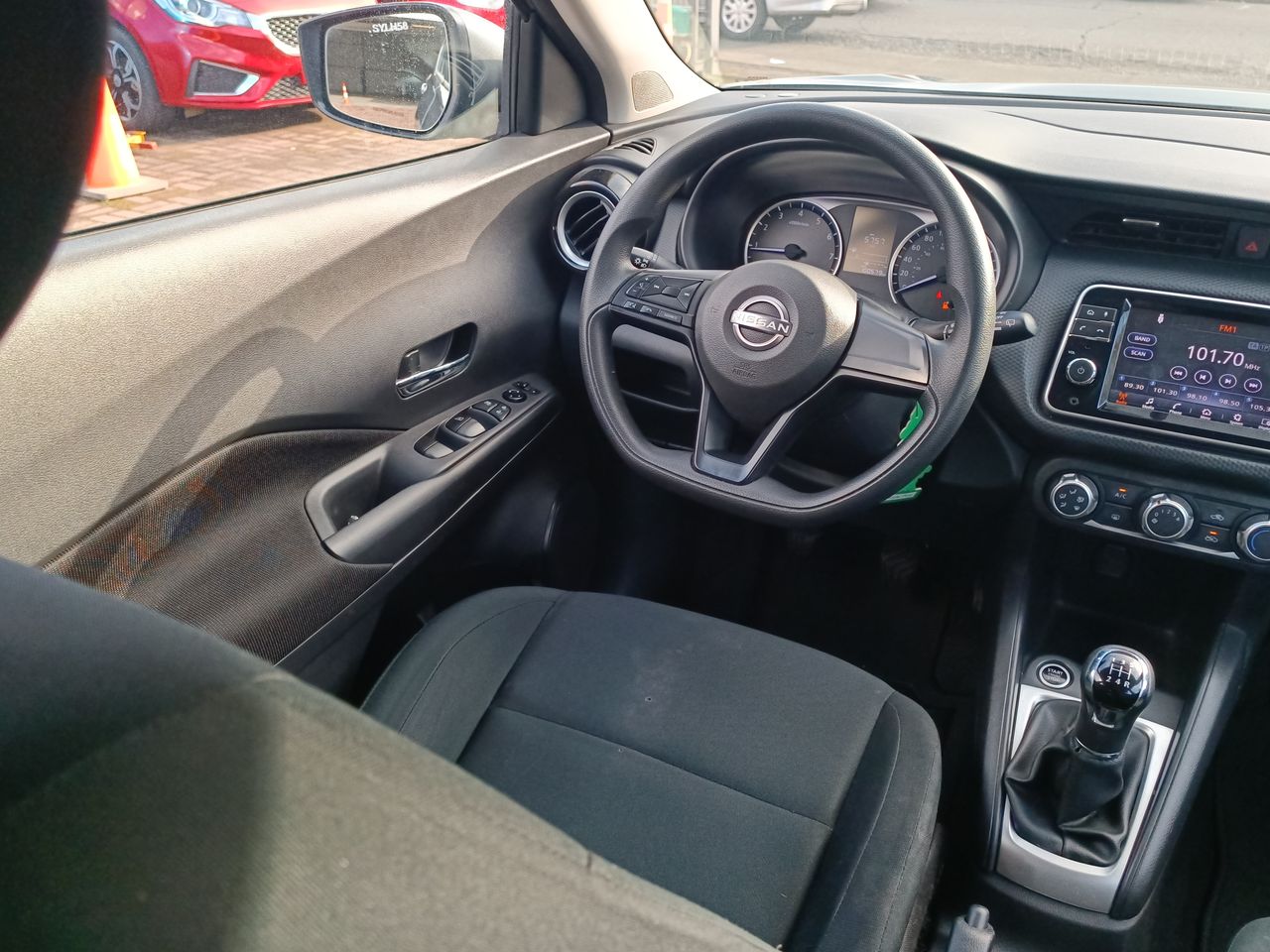NISSAN - 16