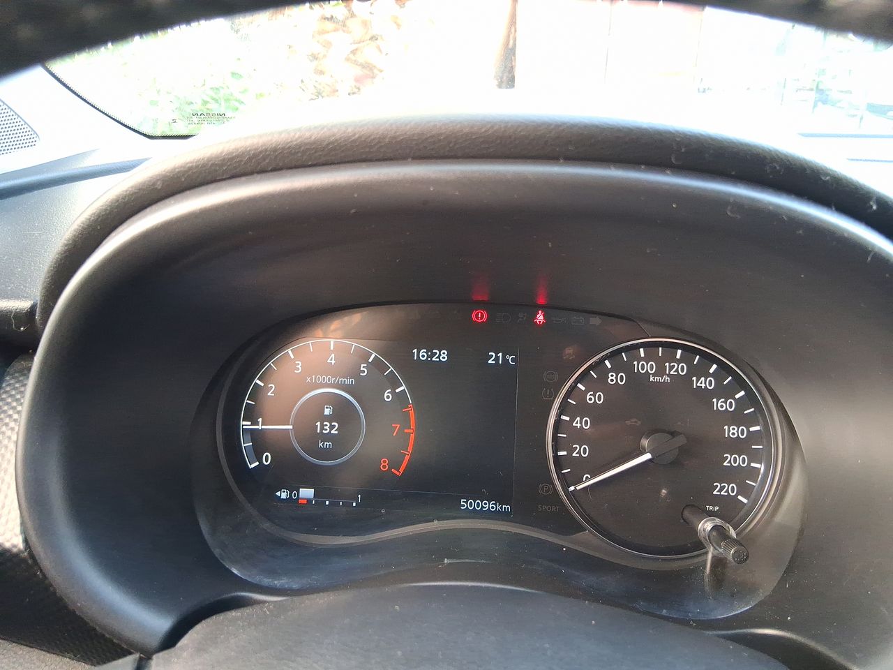 NISSAN - 23