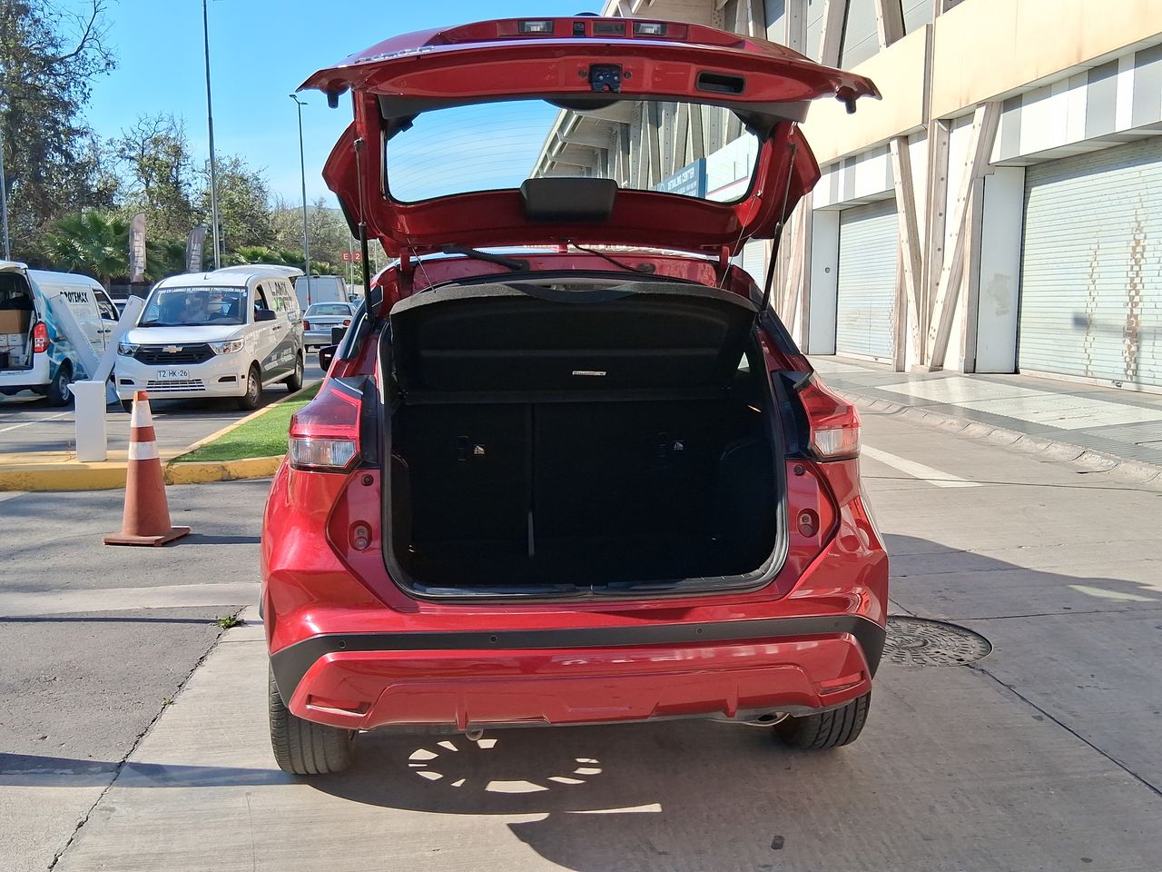 NISSAN - 17
